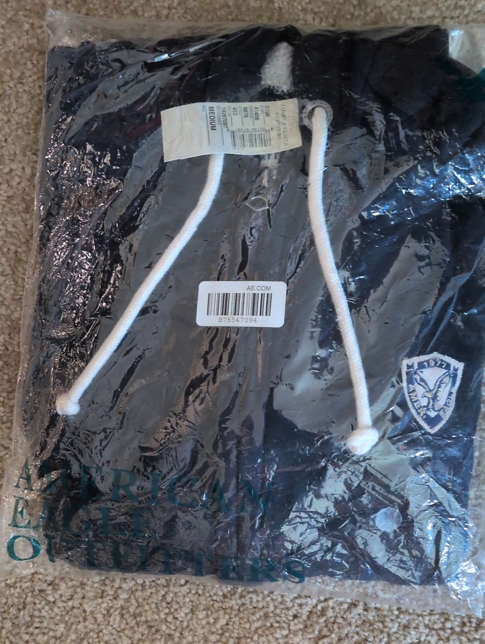 New Men's Medium American Eagle Outfitters Black Hoodie with White Drawstring